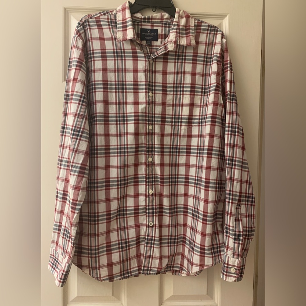 American Eagle Plaid Classic Fit Long Sleeve Shirt